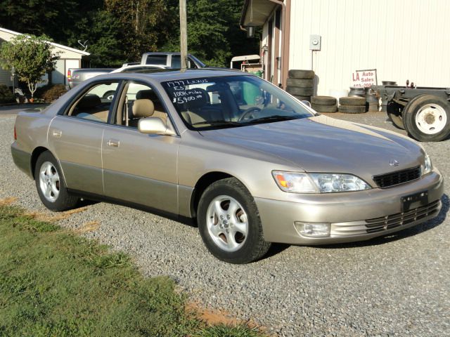 1999 Lexus ES 300 Base