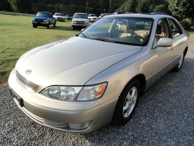 1999 Lexus ES 300 Base