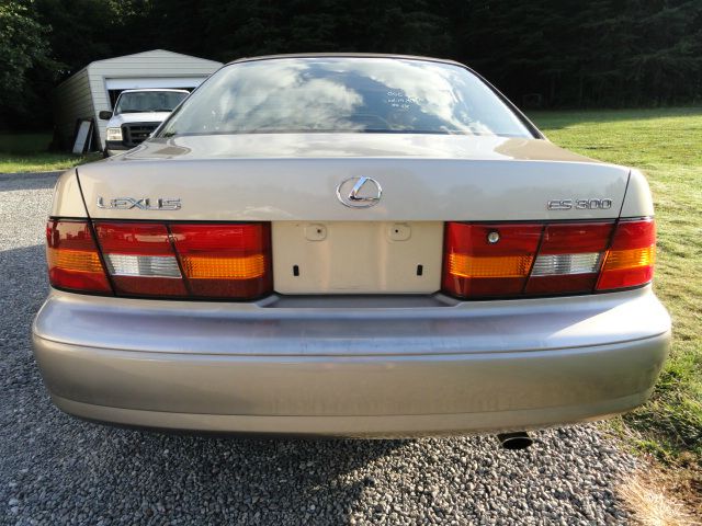 1999 Lexus ES 300 Base