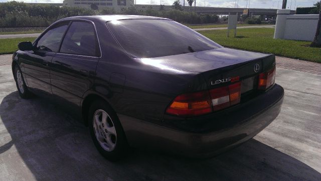 1999 Lexus ES 300 Base