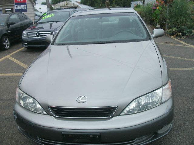 1999 Lexus ES 300 Base