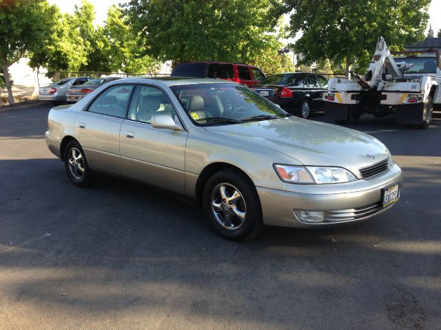 1999 Lexus ES 300 Base