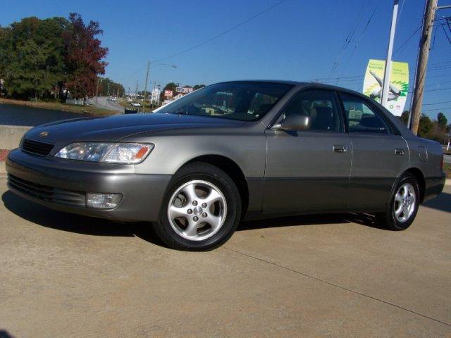 1999 Lexus ES 300 Unknown