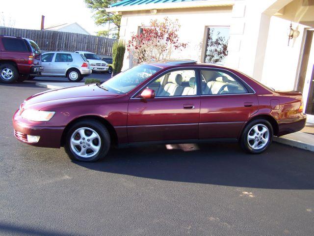 1999 Lexus ES 300 Base