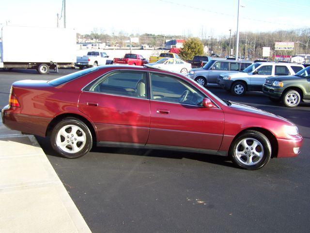 1999 Lexus ES 300 Base