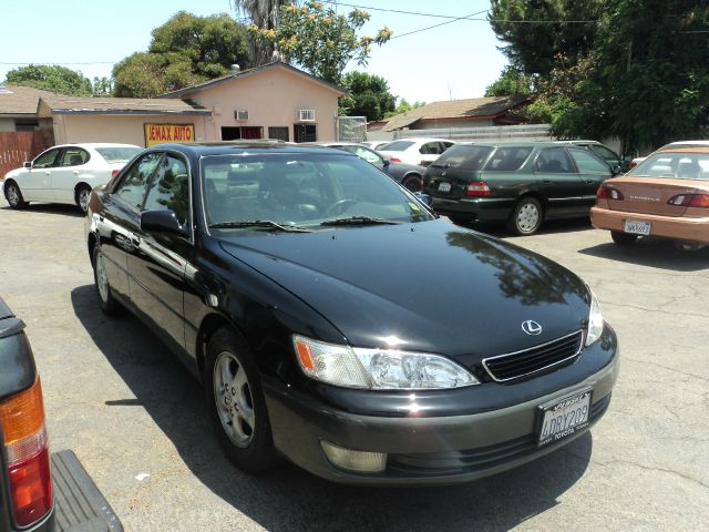 1999 Lexus ES 300 Base