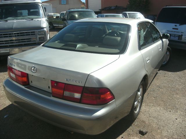 1999 Lexus ES 300 Base