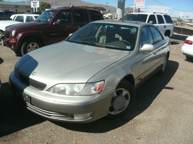 1999 Lexus ES 300 Base