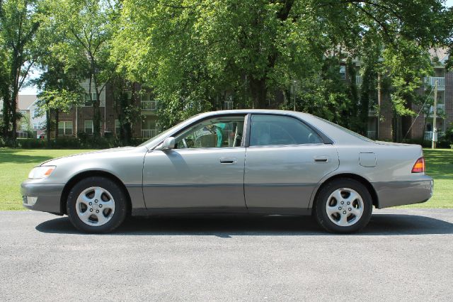 1999 Lexus ES 300 Base