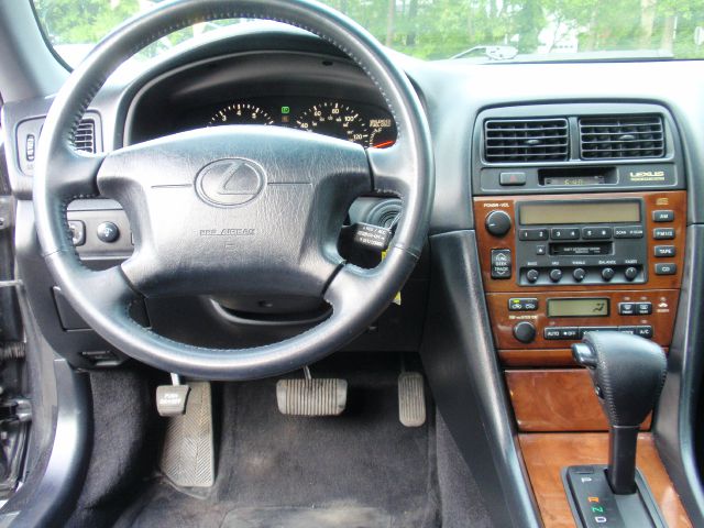 2000 Lexus ES 300 Base