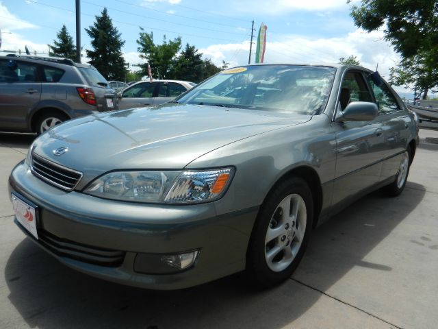 2000 Lexus ES 300 Base