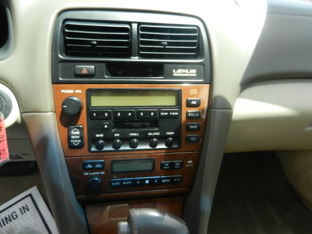 2000 Lexus ES 300 Base