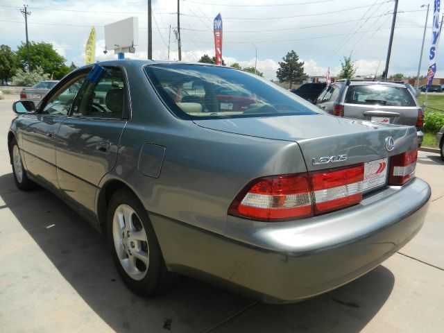 2000 Lexus ES 300 Base