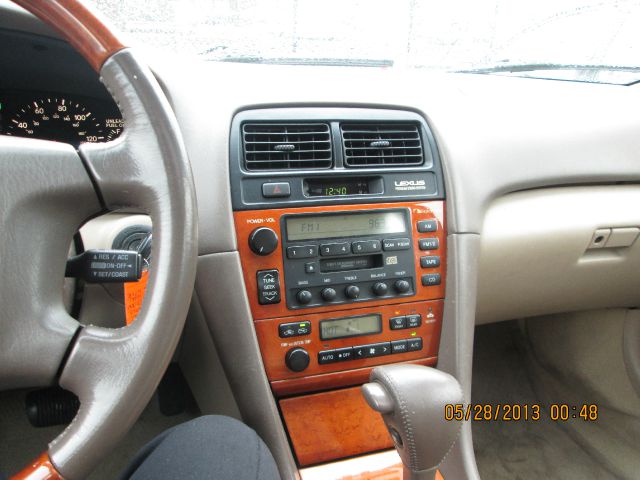 2000 Lexus ES 300 Base