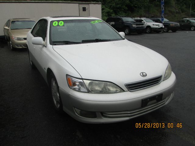 2000 Lexus ES 300 Base