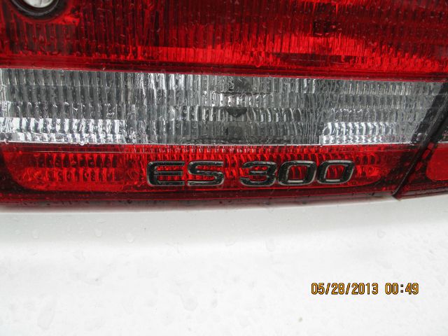 2000 Lexus ES 300 Base