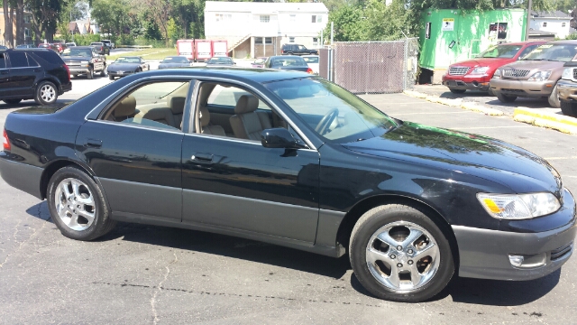 2000 Lexus ES 300 Base