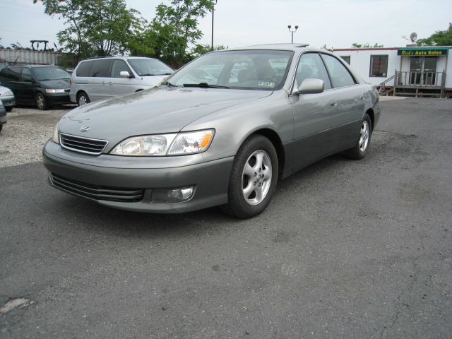 2000 Lexus ES 300 Base