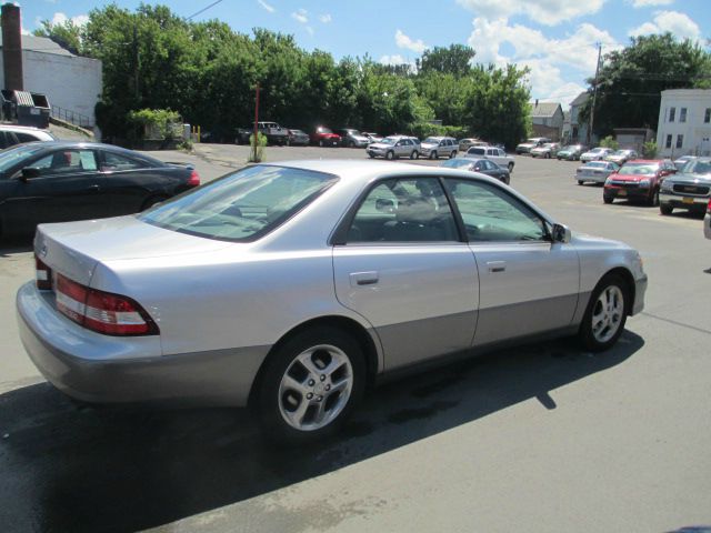 2000 Lexus ES 300 Base