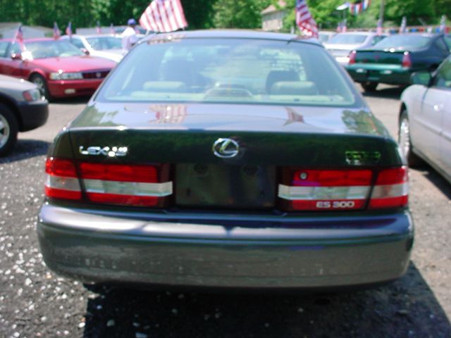 2000 Lexus ES 300 Base