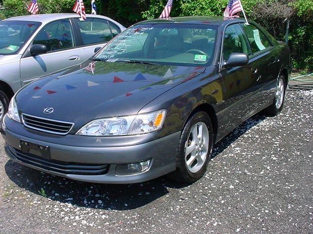 2000 Lexus ES 300 Base