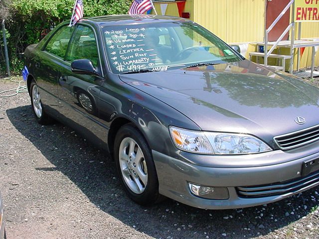 2000 Lexus ES 300 Base