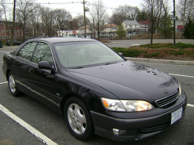 2000 Lexus ES 300 Base