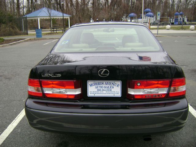 2000 Lexus ES 300 Base