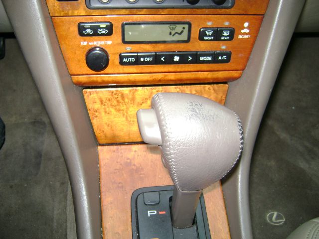 2000 Lexus ES 300 Base