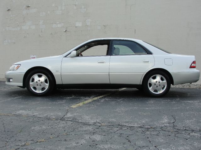 2000 Lexus ES 300 Base