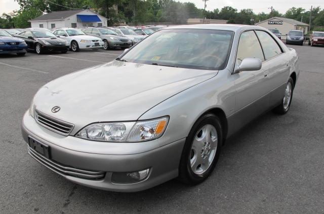 2000 Lexus ES 300 Base