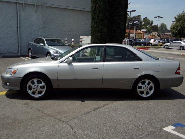 2001 Lexus ES 300 Sport 4x4