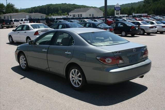 2002 Lexus ES 300 SE Sedan