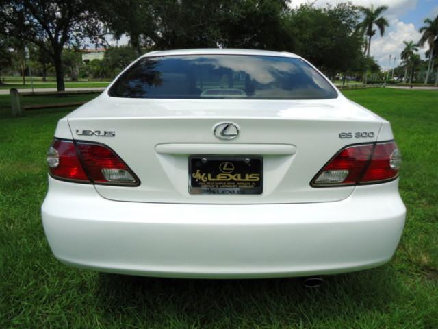 2004 Lexus ES 330 Unknown