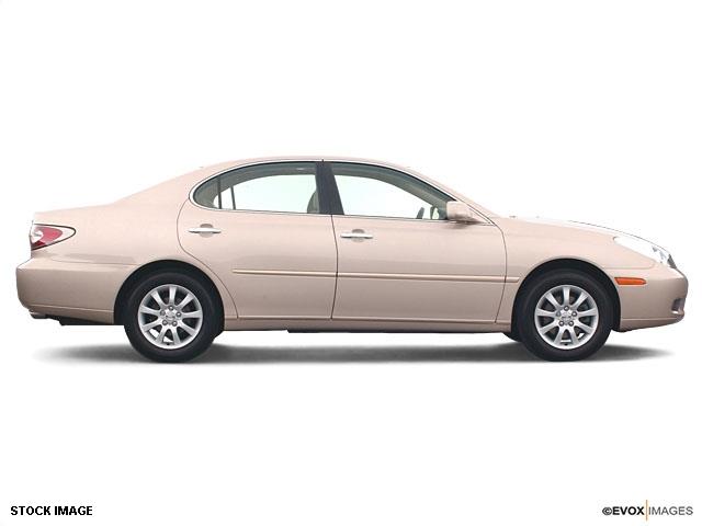 2004 Lexus ES 330 Pickup 2D 6 Ft