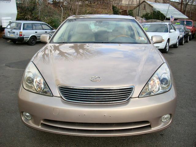 2005 Lexus ES 330 Ml350 RWD 4dr 3.5L SUV