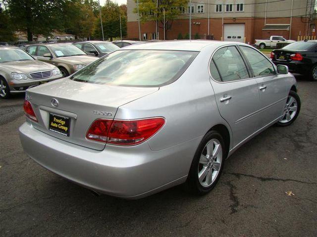 2005 Lexus ES 330 V8 - AWD