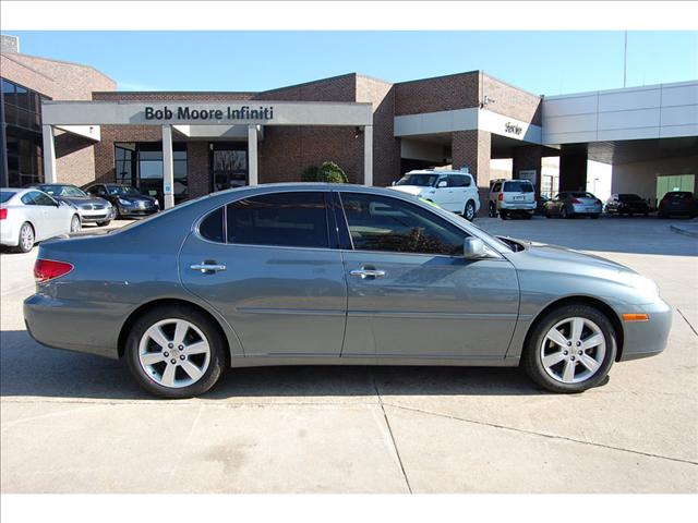 2005 Lexus ES 330 Pickup 2D 6 Ft