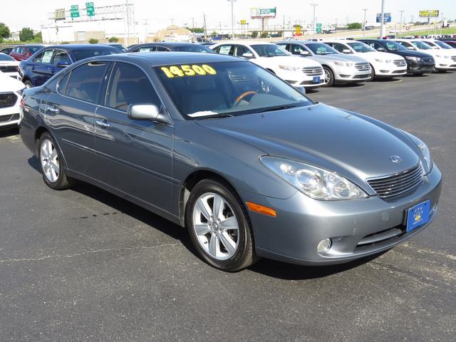 2005 Lexus ES 330 Pickup 2D 6 Ft