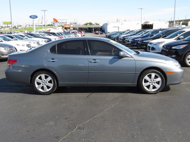 2005 Lexus ES 330 Pickup 2D 6 Ft