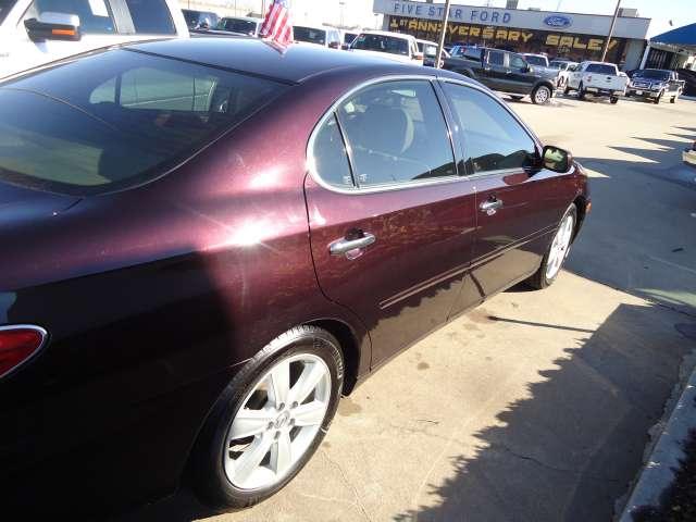 2005 Lexus ES 330 Pickup 2D 6 Ft