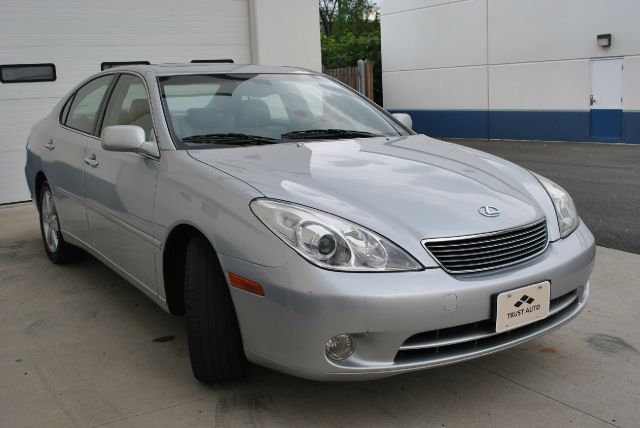 2005 Lexus ES 330 AWD 4dr Luxury W/3rd Row