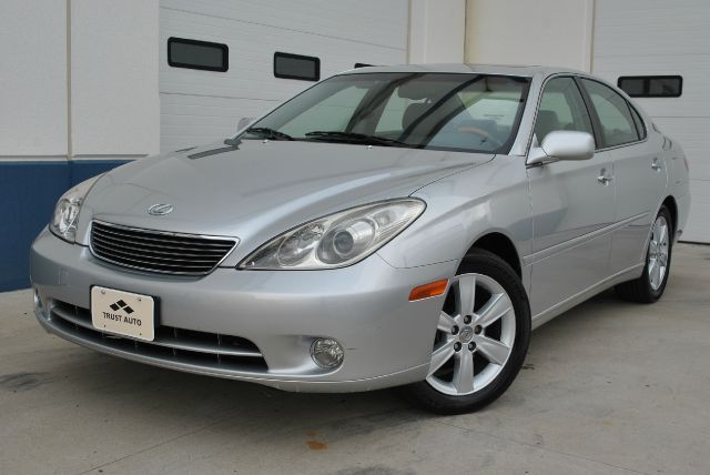 2005 Lexus ES 330 AWD 4dr Luxury W/3rd Row