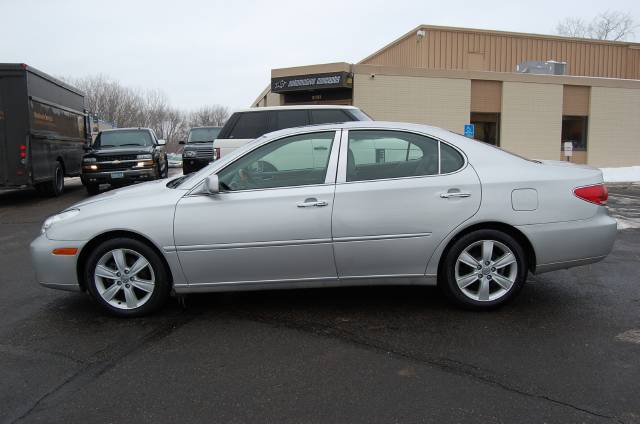 2005 Lexus ES 330 SLT Mega Cab Diesel 4x4