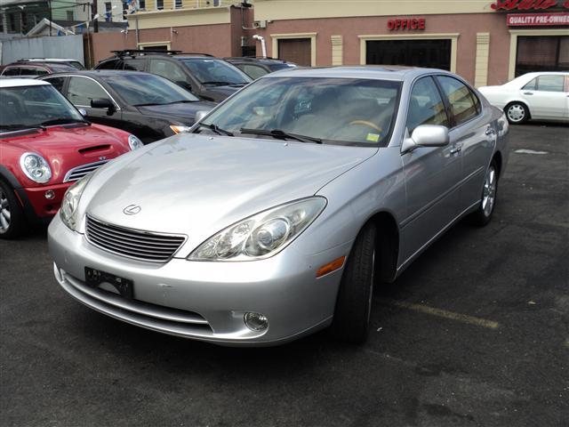 2005 Lexus ES 330 SE Sedan