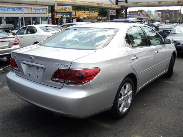 2005 Lexus ES 330 SE Sedan