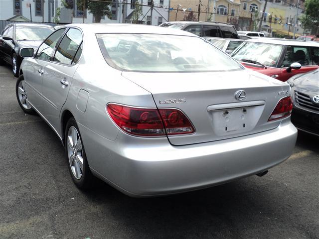 2005 Lexus ES 330 SE Sedan