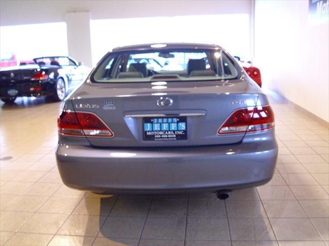 2005 Lexus ES 330 SE Sedan