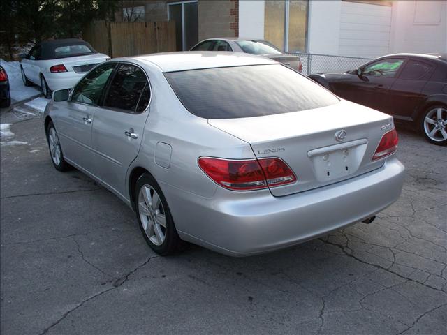 2005 Lexus ES 330 Base