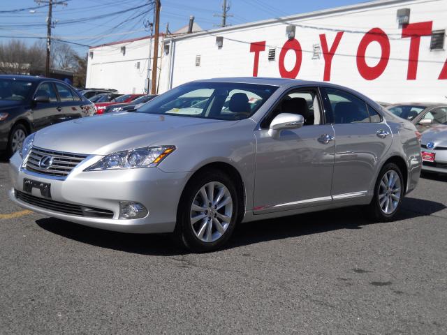 2010 Lexus ES 350 Limited Sport Utility 4D